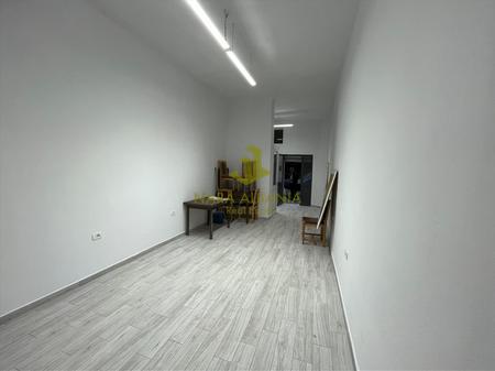 🏪 Dyqan në shitje – Zona e Ambasadës Amerikane, Tiranë