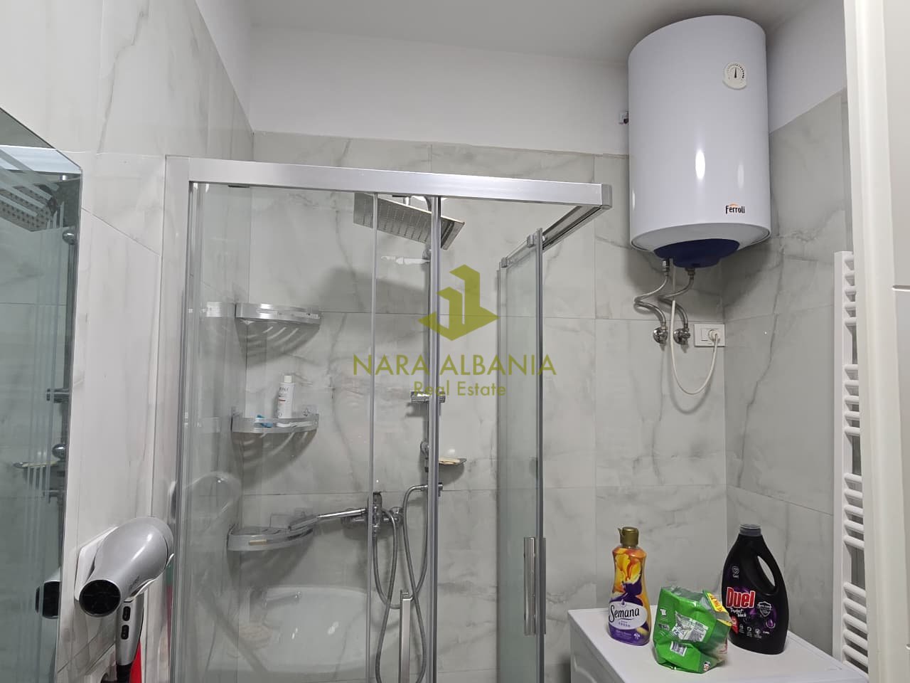🏡 **Appartamento rifinito nei dettagli – Ali Demi**