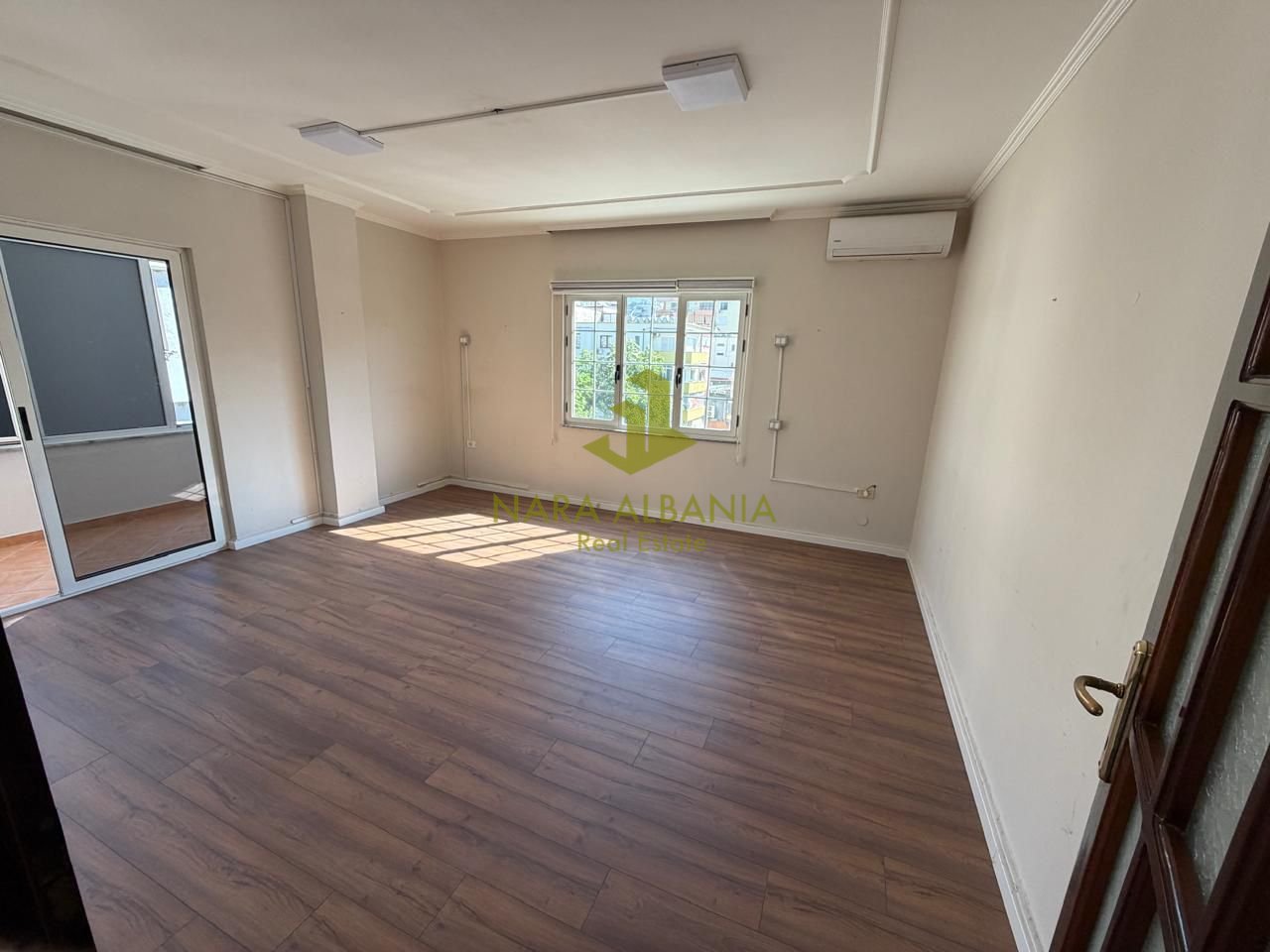 Business Premises for Rent – “Wilson Square”