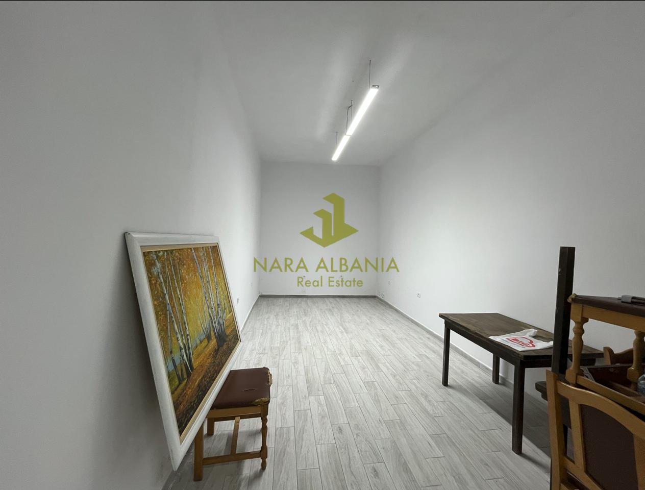 🏪 Dyqan në shitje – Zona e Ambasadës Amerikane, Tiranë
