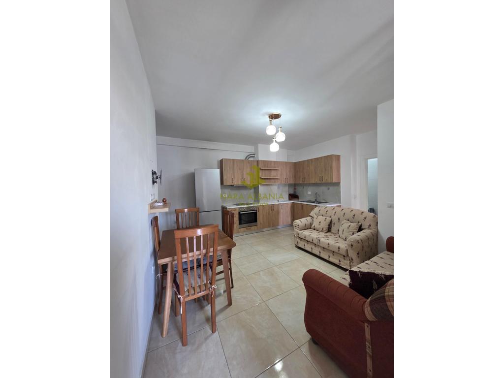 🏡 Apartament 2+1 me Qira – Rruga Sokrat Miho, Tiranë 📍
