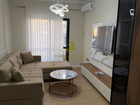 🏡 Appartamento 1+1 in vendita nella zona della Spiaggia, Scoglio di Kavaja