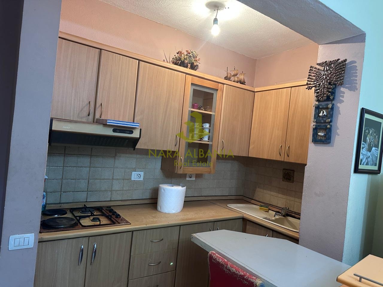 🏡 Occasione di Investimento – 2 Ingressi (1+1 + Monolocale) con Cortile 130 m², Prima Linea Costiera, 165.000€