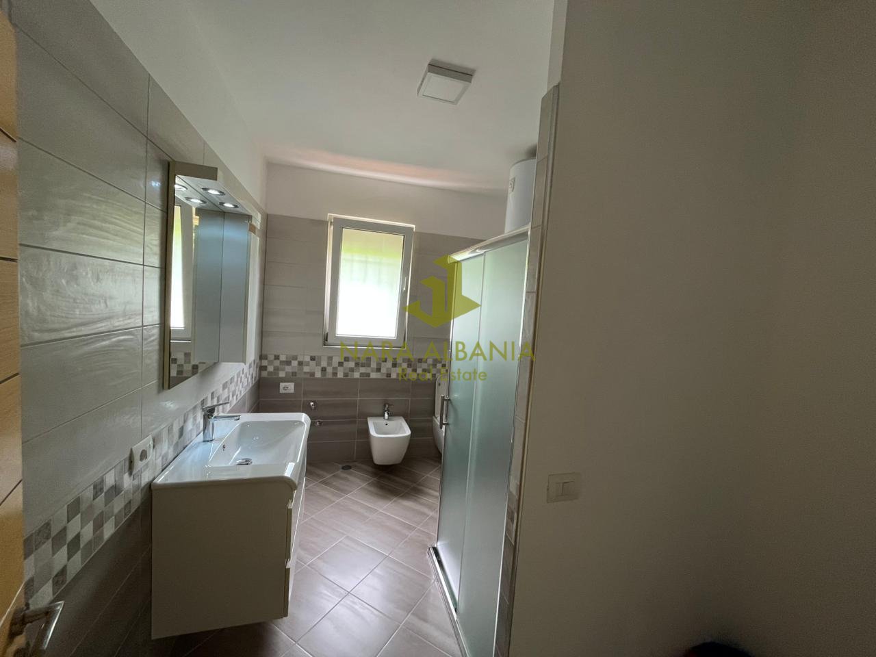 🏡 Apartment for Rent – Kristaq Capo Street