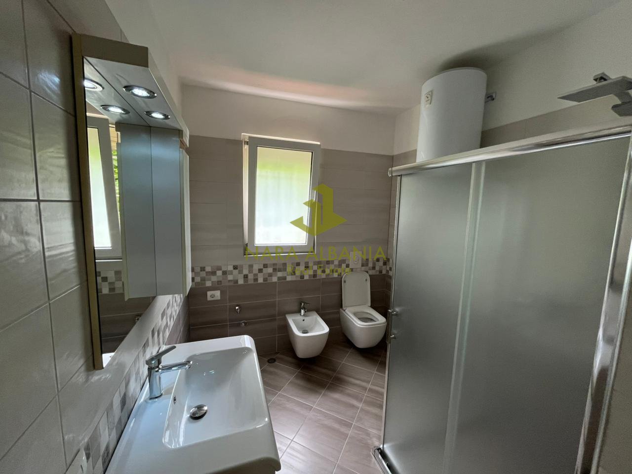 🏡 Apartment for Rent – Kristaq Capo Street