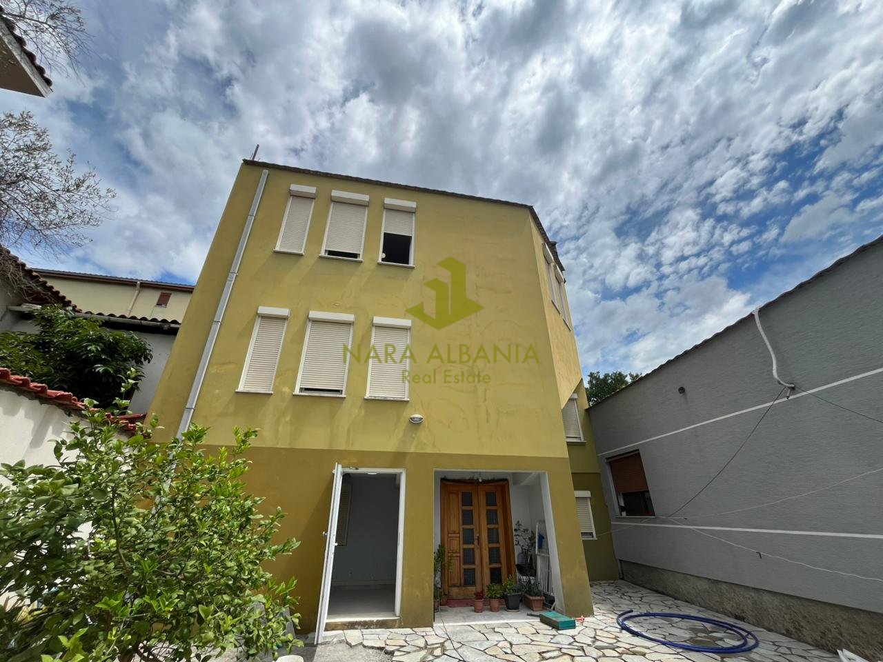 🏡 Apartment for Rent – Kristaq Capo Street