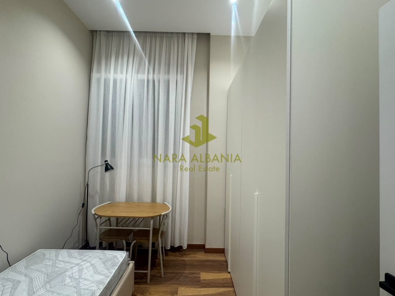 Apartment 2+1+2 Anna Residence, Student City