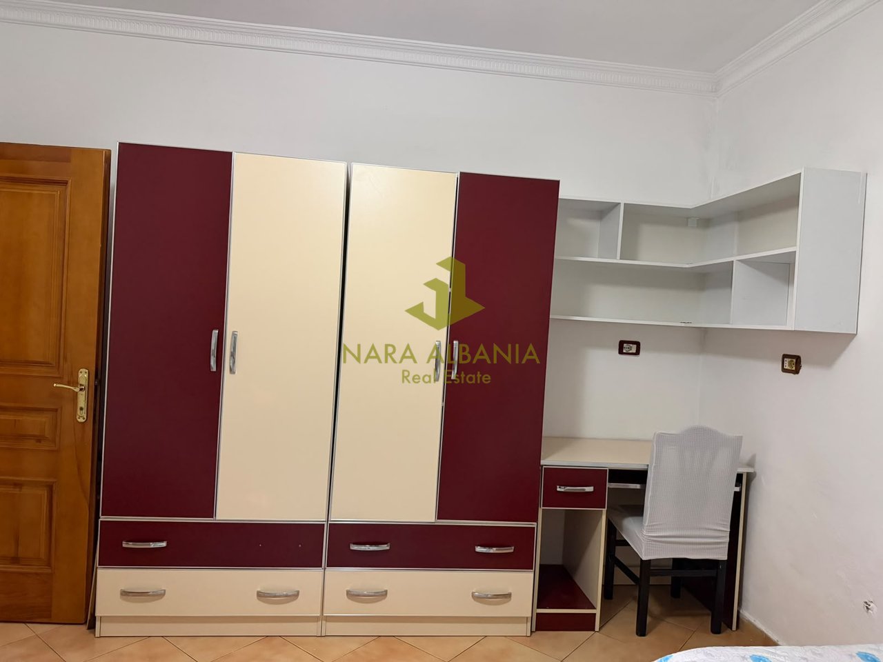 Apartament 2+1 me qira  Rruga "Ymer Sallaku", Siri Kodra, rrethrotullimi 5 Maji.