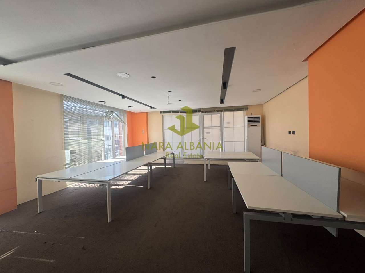 Locale commerciale in affitto – Via 5 Maji
