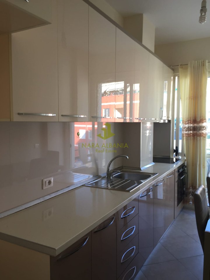 APARTAMENT 1+1 ME QIRA – RRUGA SHEFQET KUKA