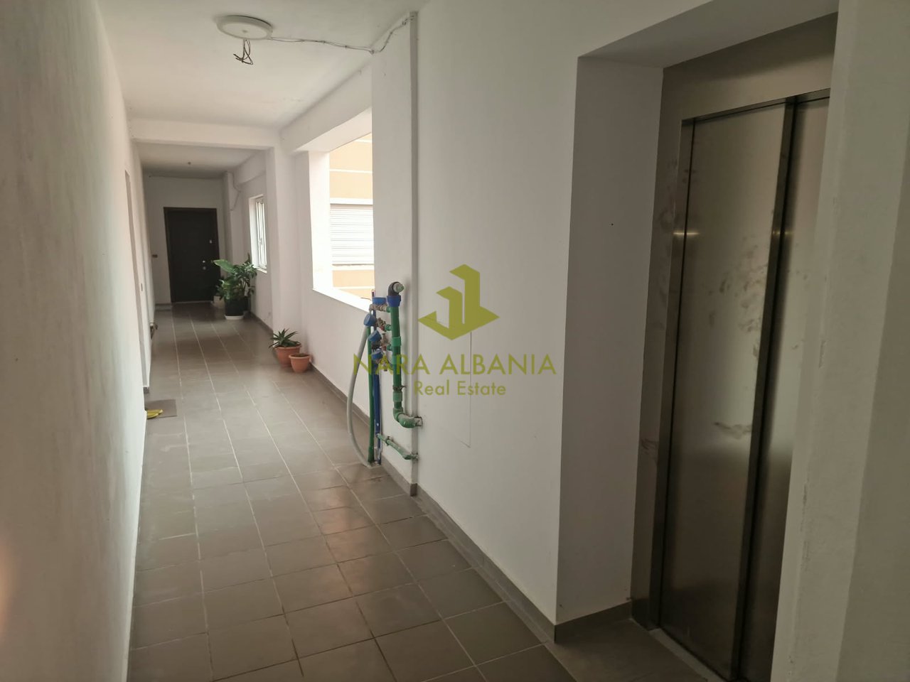 Appartamento 2+1 in vendita al Giardino Botanico  160.000 lek /M².