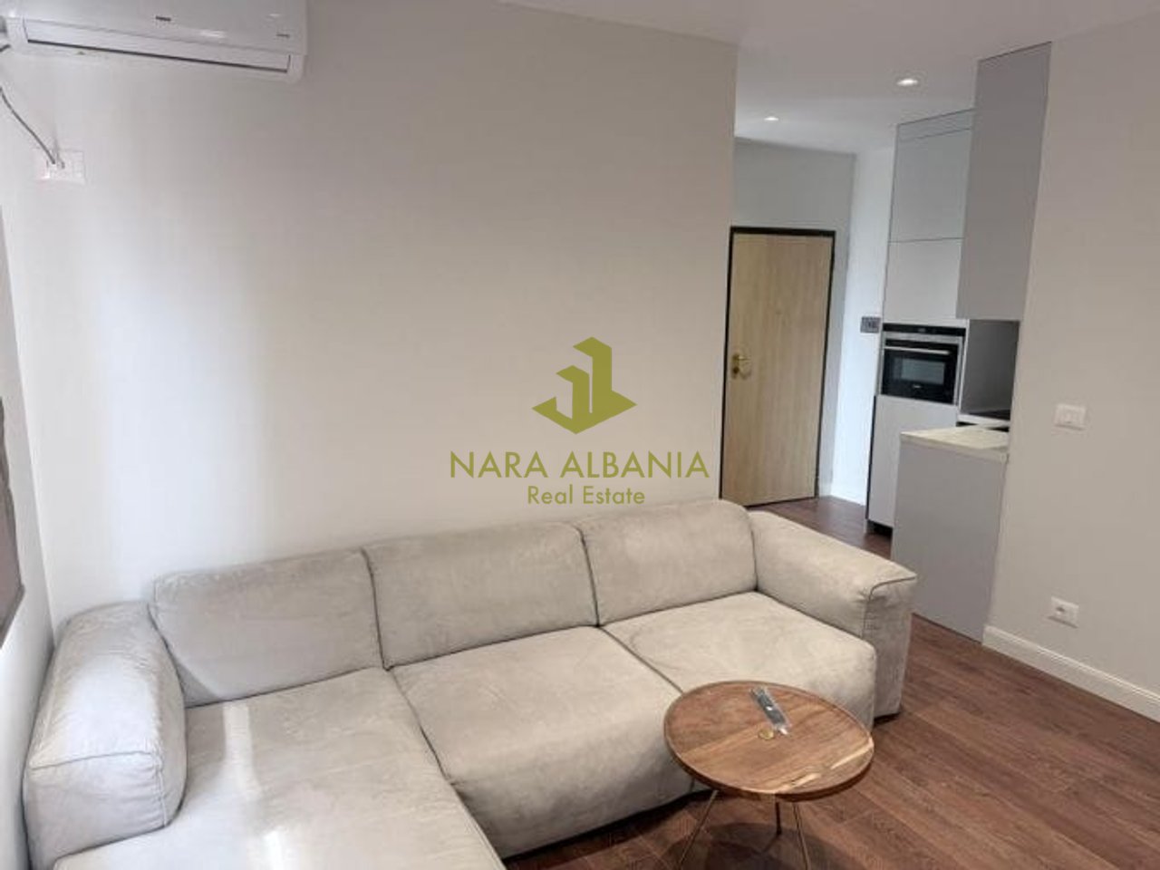 Appartamento 1+1 in affitto in Via 5 Maji, vicino alla Scuola Kico Blushi.