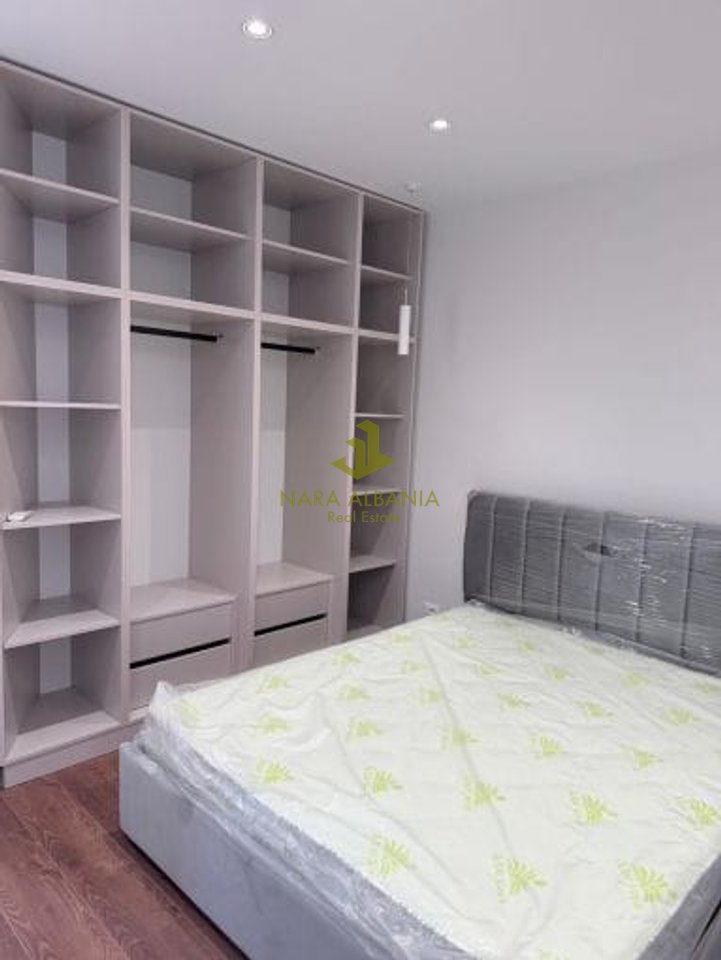 Appartamento 1+1 in affitto in Via 5 Maji, vicino alla Scuola Kico Blushi.