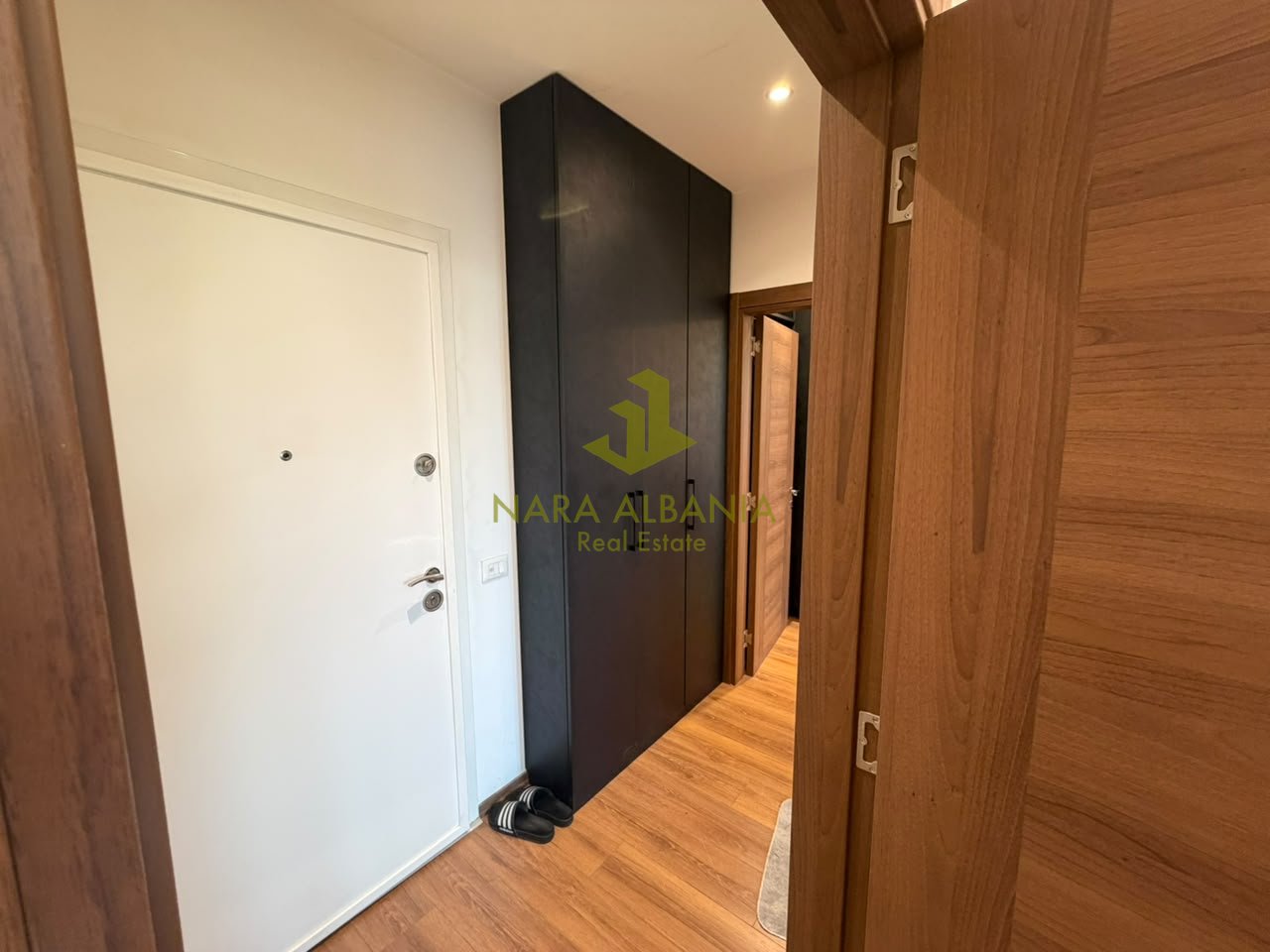 🏡 PREMIUM APARTMENT – DIBRËS STREET | ARLIS PHARMACY 10