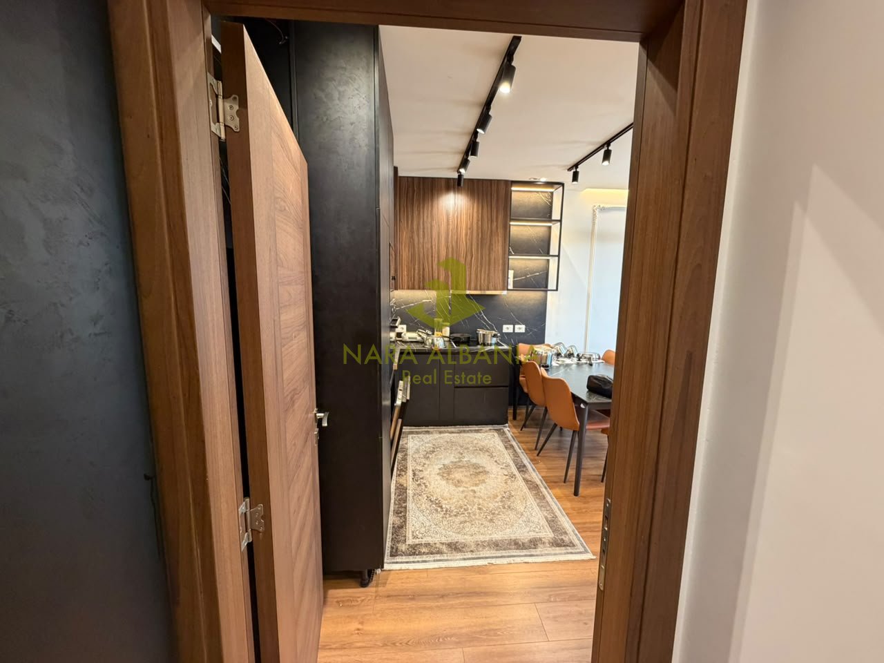 🏡 PREMIUM APARTMENT – DIBRËS STREET | ARLIS PHARMACY 10
