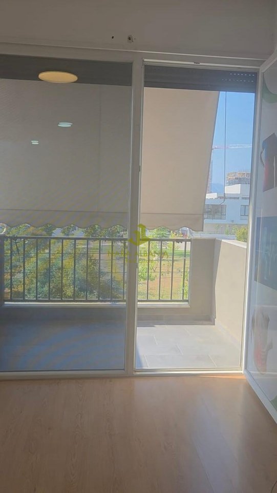 AFFITTASI | 5 MAGGIO, vicino alla scuola “Tirana Jonë”.