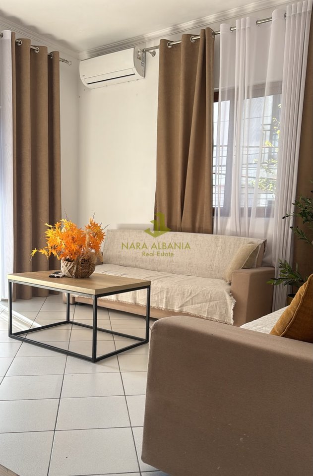 JEPET ME QIRA | APARTAMENT 1+1 Rruga "Gramoz Pashko", pranë Fakultetit të Ekonomisë,