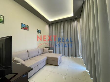 SHITET STUDIO NE UJE TE FTOHTE, VLORE