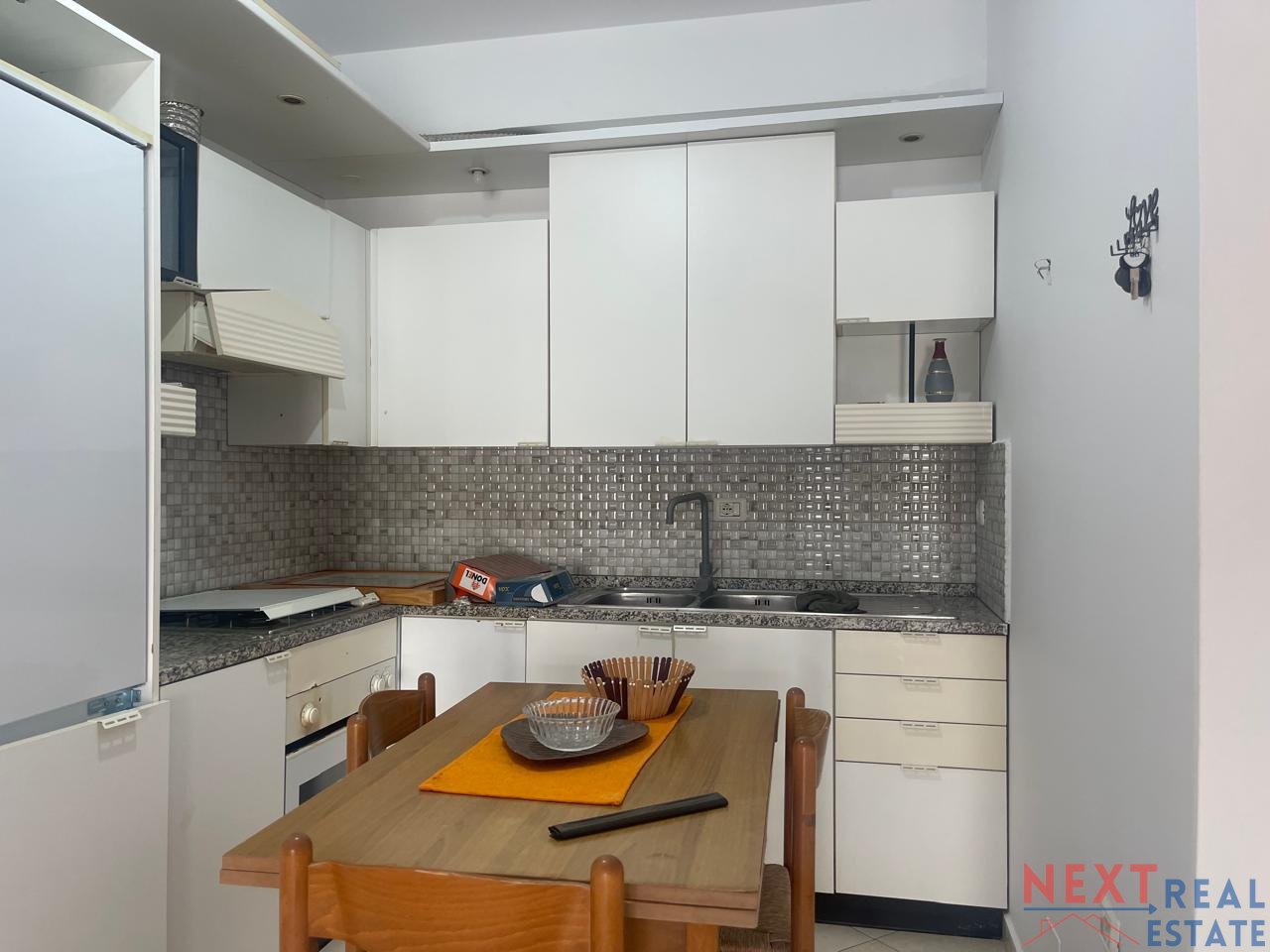 JEPET ME QERA AFATGJATE APARTAMENT 2+1+2 NE VLORE