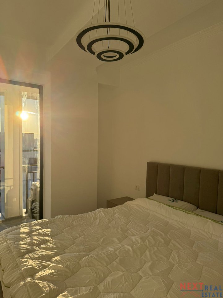 JEPET ME QERA AFATGJATE APARTAMENT 2+1 & POST PARKIMI NE ASTIR, TIRANE