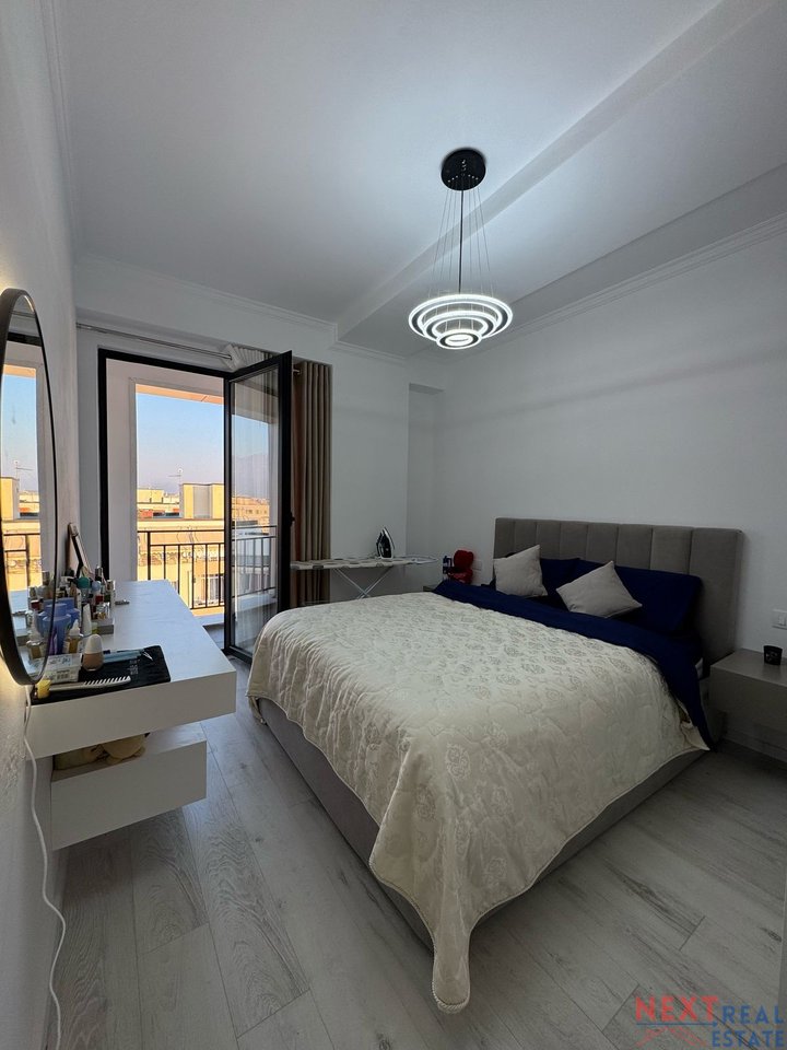 JEPET ME QERA AFATGJATE APARTAMENT 2+1 & POST PARKIMI NE ASTIR, TIRANE