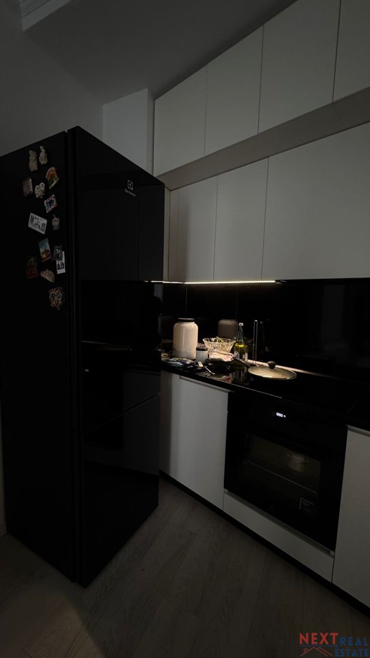 JEPET ME QERA AFATGJATE APARTAMENT 2+1 & POST PARKIMI NE ASTIR, TIRANE