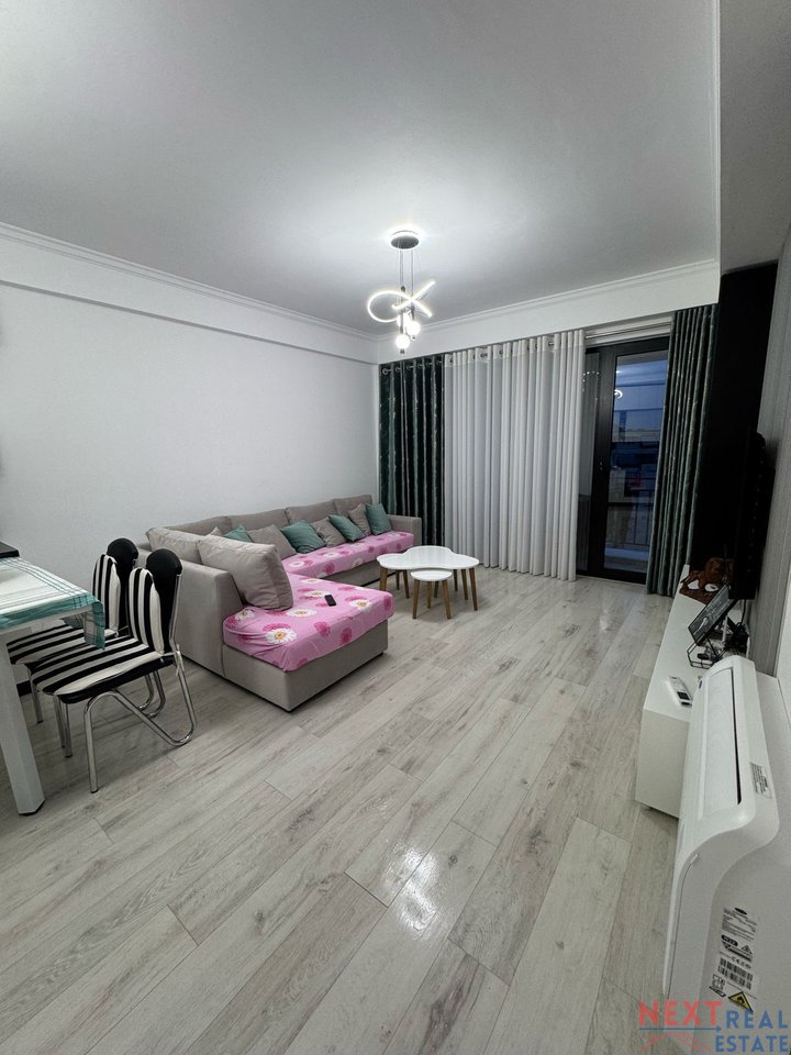 JEPET ME QERA AFATGJATE APARTAMENT 2+1 & POST PARKIMI NE ASTIR, TIRANE
