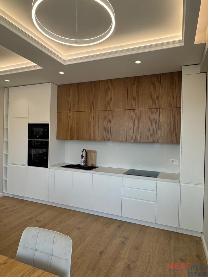 SHITET APARTAMENT 2+1 LUKSOZ NE VLORE
