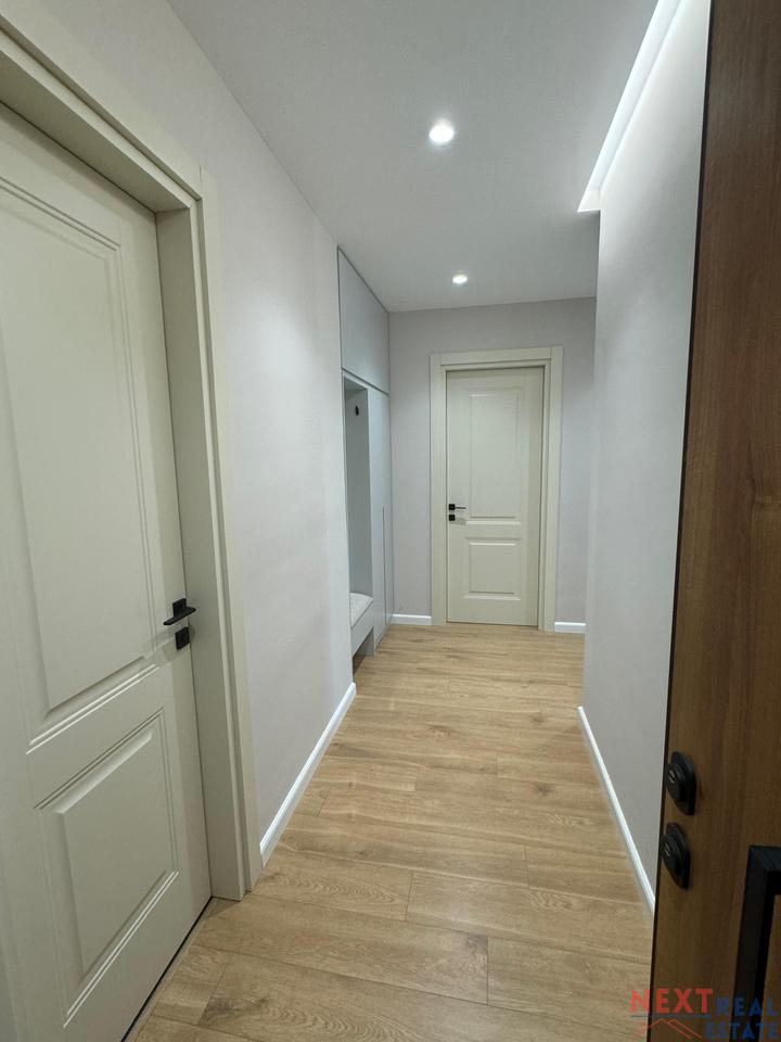 SHITET APARTAMENT 2+1 LUKSOZ NE VLORE