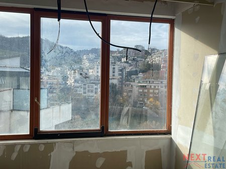 DUPLEKS NE SHITJE – LIQENI I THATE, PRANE RADISSON HOTEL, TIRANE