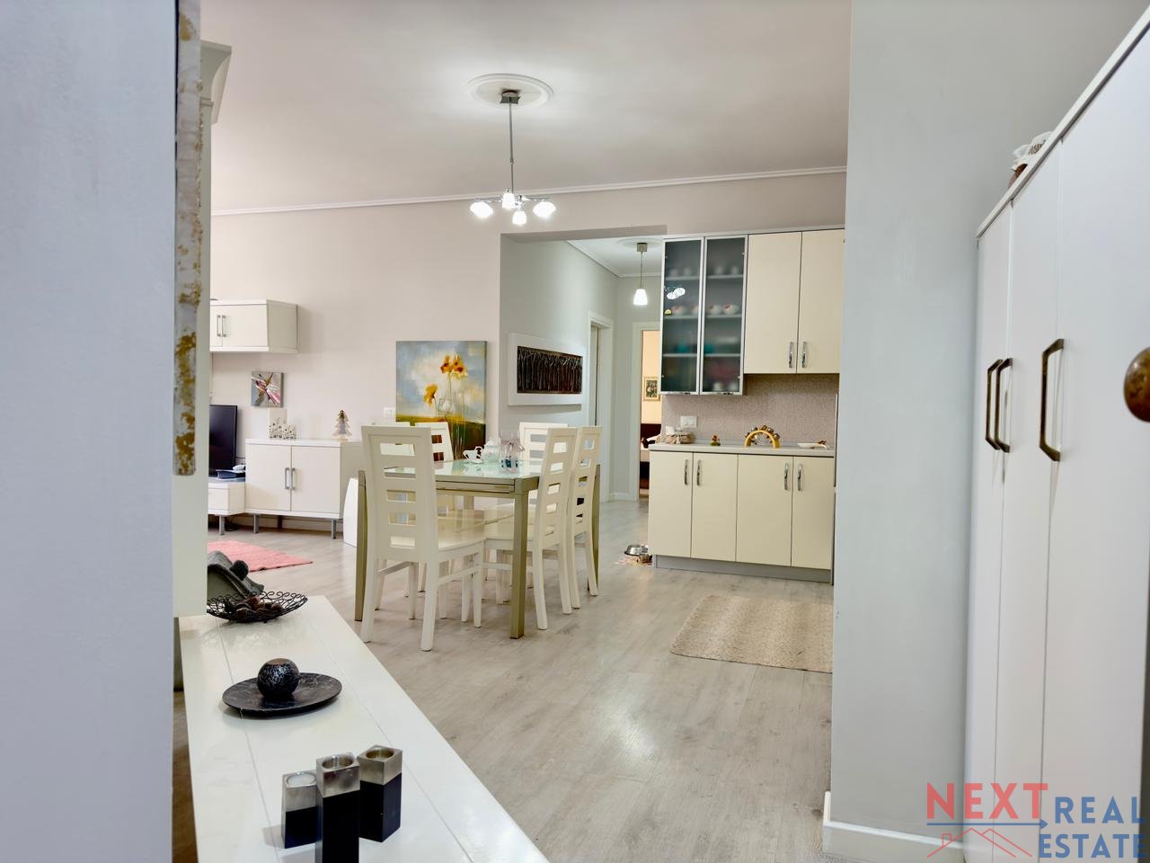 APARTMENT 2+1+2 – FIRST LONG SEAFRONT STREET, VLORE