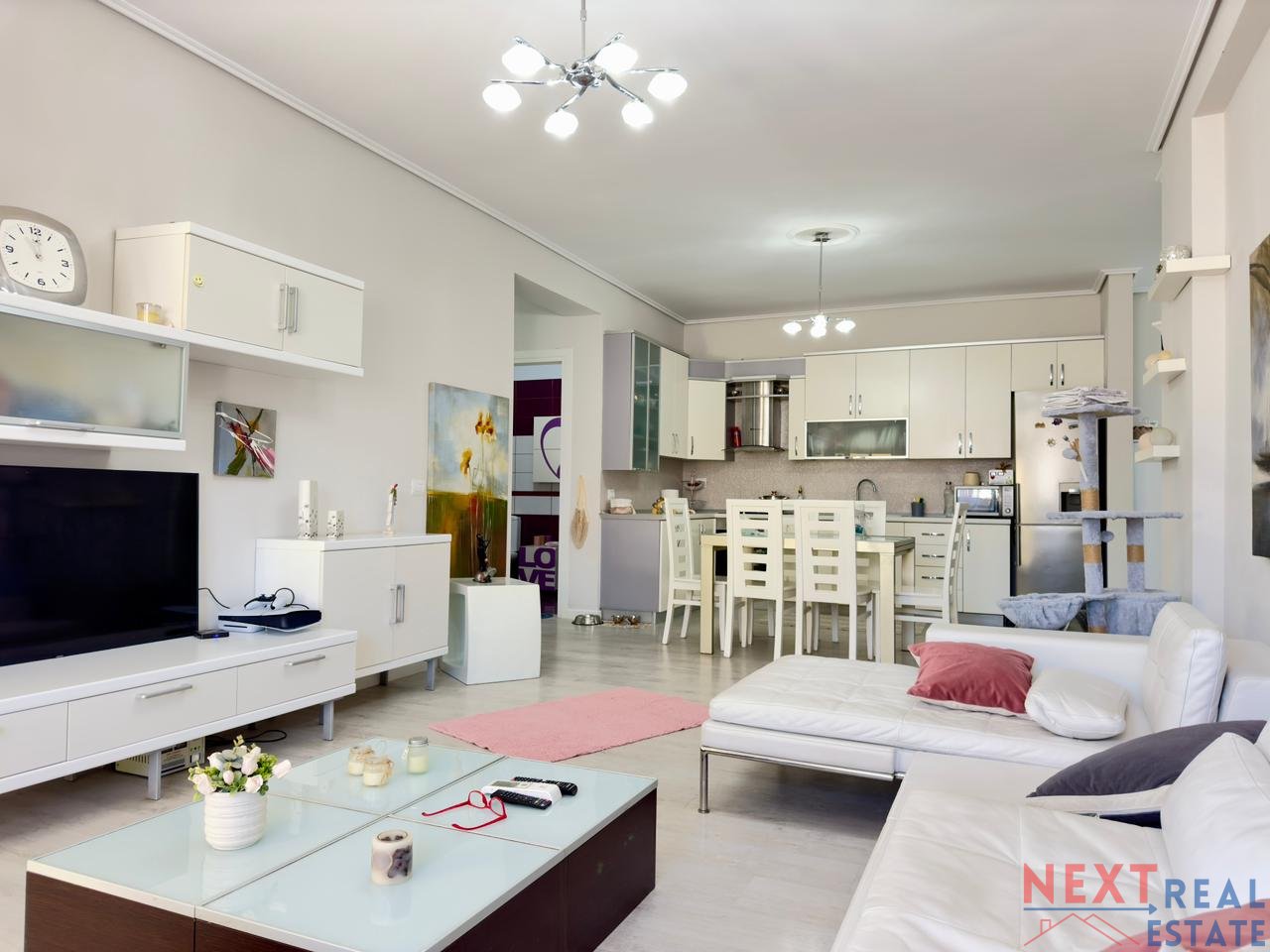 APARTMENT 2+1+2 – FIRST LONG SEAFRONT STREET, VLORE