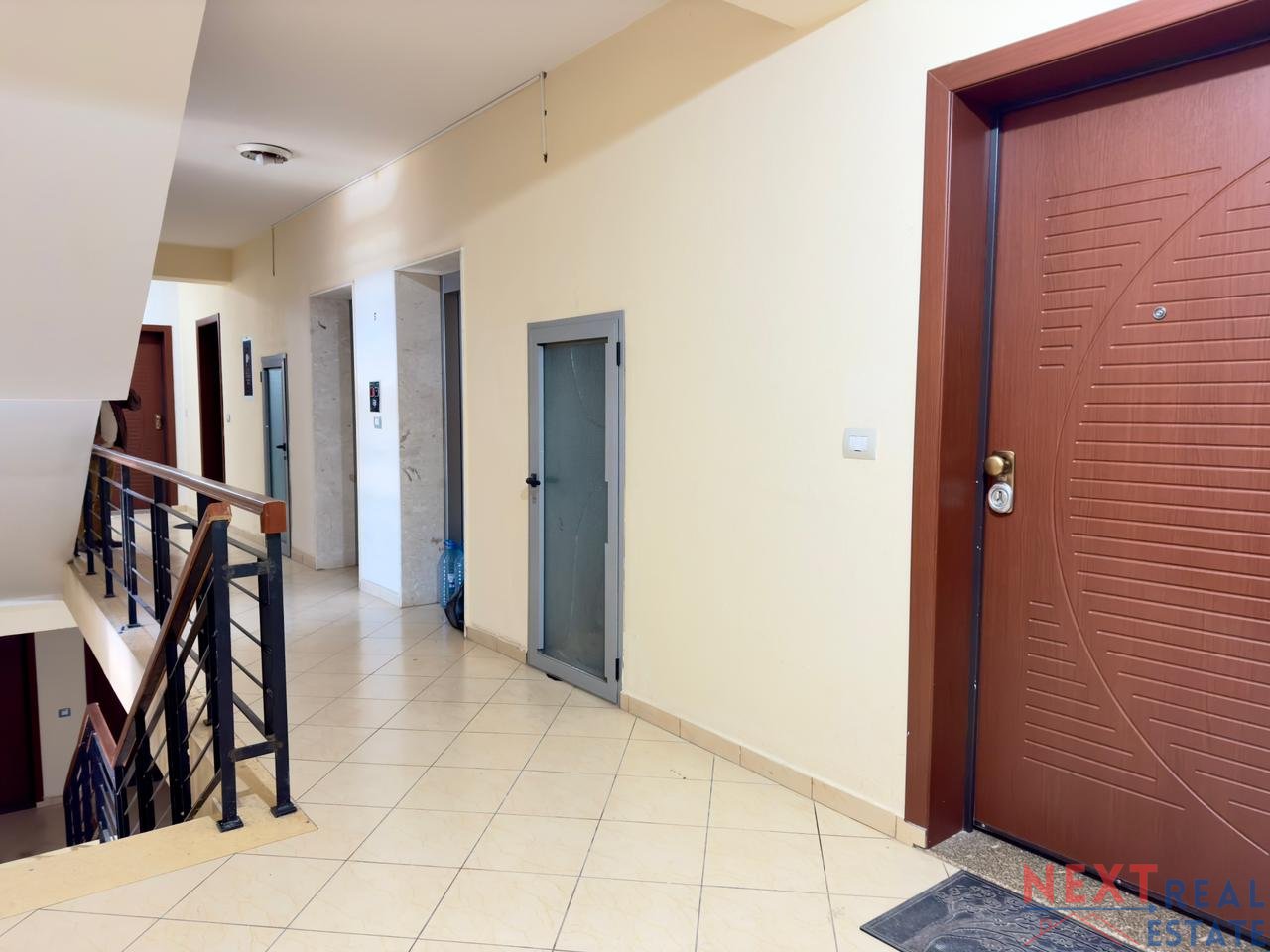 APARTMENT 2+1+2 – FIRST LONG SEAFRONT STREET, VLORE