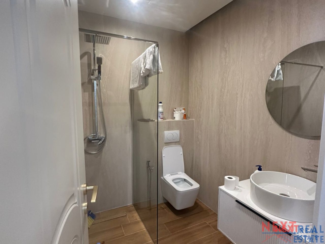 JEPET ME QERA AFATGJATE APARTAMENT 1+1 NE LUNGOMARE, VLORE