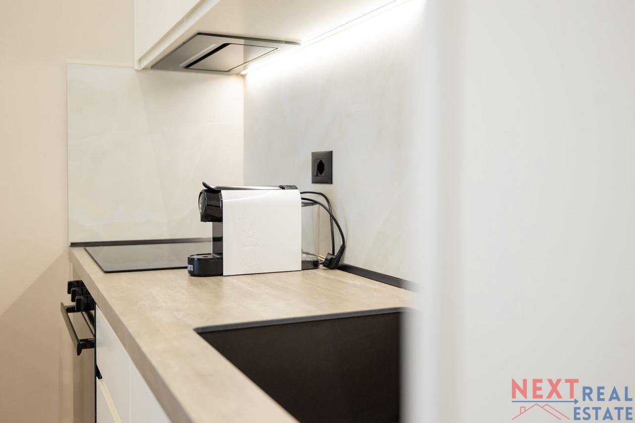 APARTMENT 1+1 WITH SEA VIEW ON THE LUNGOMARE, VLORE