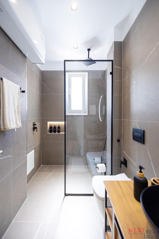 APARTMENT 1+1 WITH SEA VIEW ON THE LUNGOMARE, VLORE
