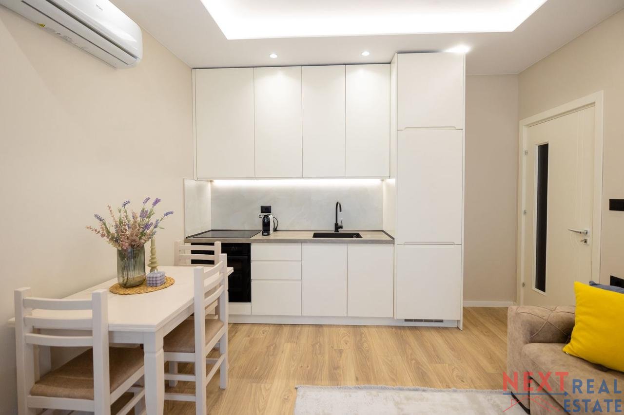 APARTMENT 1+1 WITH SEA VIEW ON THE LUNGOMARE, VLORE