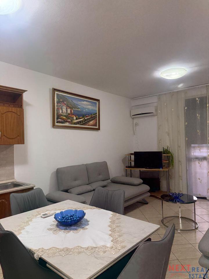 APARTMENT 2+1 WITH SEA VIEW ON THE LUNGOMARE, VLORE