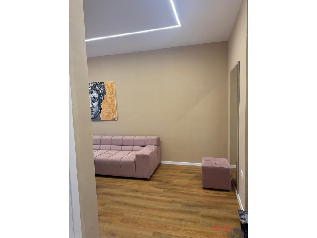 LONG-TERM RENTAL OF A LUXURY 1+1 APARTMENT IN VLORE