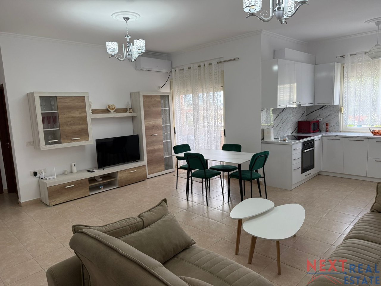 APPARTAMENTO IN AFFITTO 2+1+2 – VECCHIA SPIAGGIA, VLORE