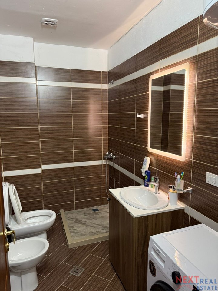 APPARTAMENTO IN AFFITTO 2+1+2 – VECCHIA SPIAGGIA, VLORE