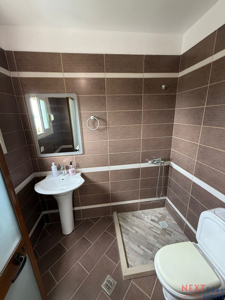 APPARTAMENTO IN AFFITTO 2+1+2 – VECCHIA SPIAGGIA, VLORE