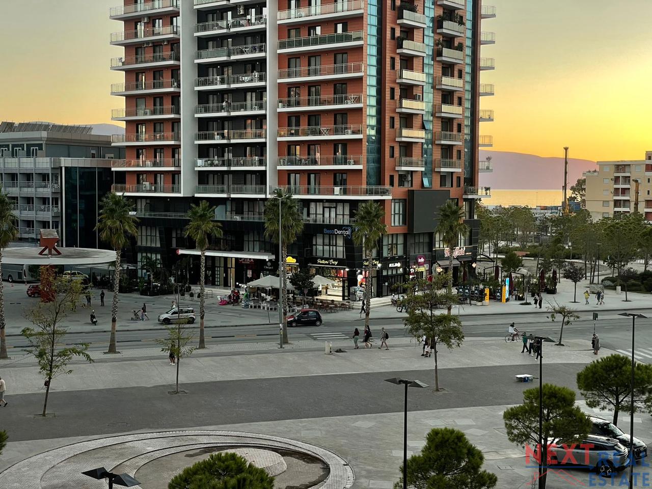 APARTAMENT 1+1 ME QERA AFATGJATE NE LUNGOMARE, VLORE
