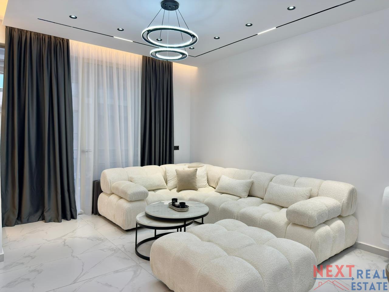 APPARTAMENTO 2+1+2 INVESTITO & GARAGE – LUNGOMARE, VLORE