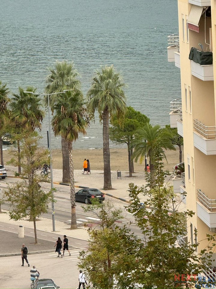 APPARTAMENTO 2+1+2 INVESTITO & GARAGE – LUNGOMARE, VLORE