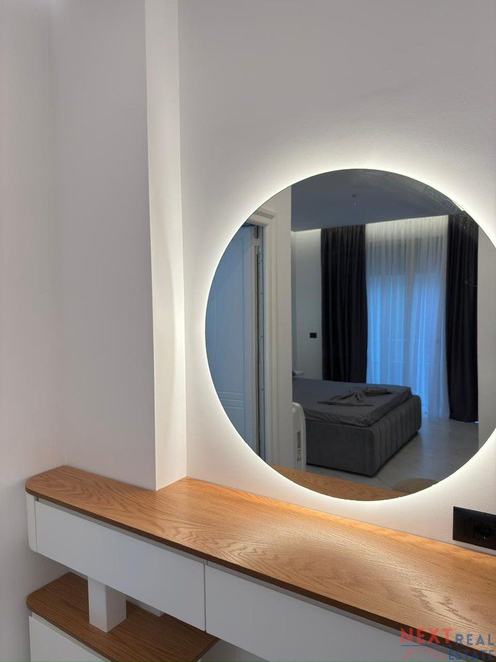 APPARTAMENTO 2+1+2 INVESTITO & GARAGE – LUNGOMARE, VLORE
