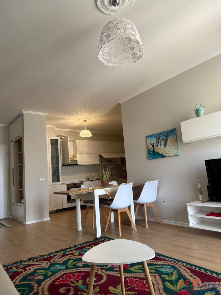 APARTAMENT 2+1 ME QERA NE VLORE