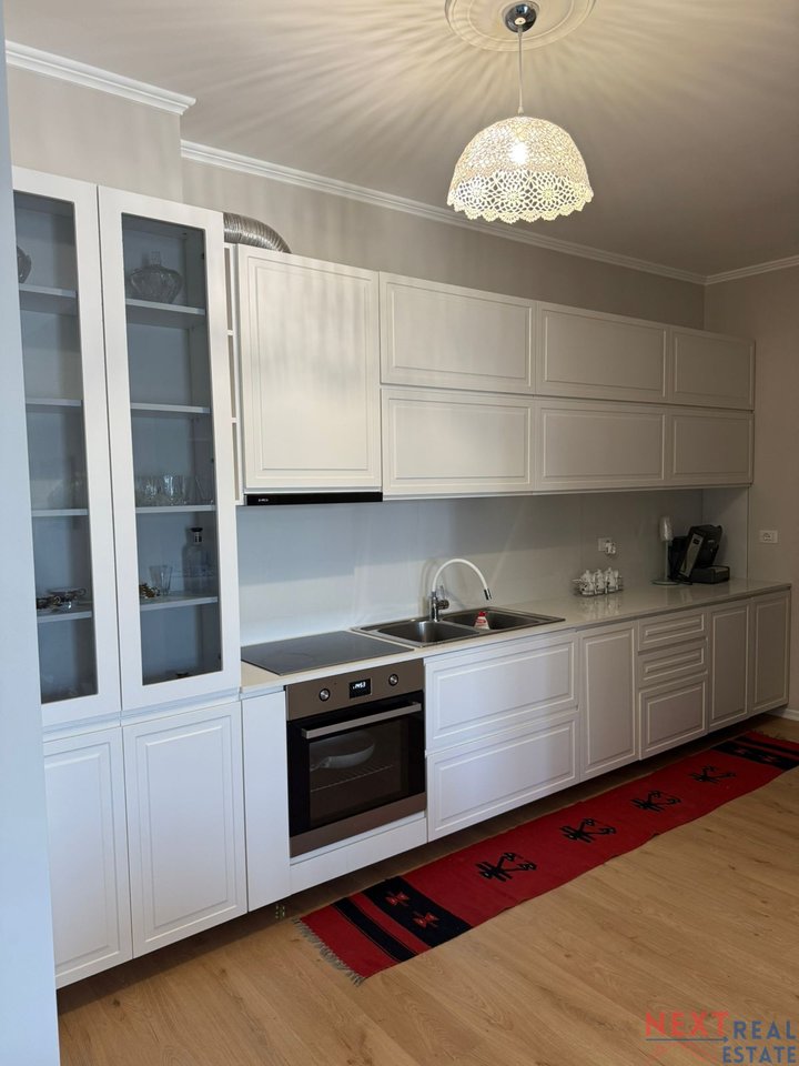 APARTAMENT 2+1 ME QERA NE VLORE