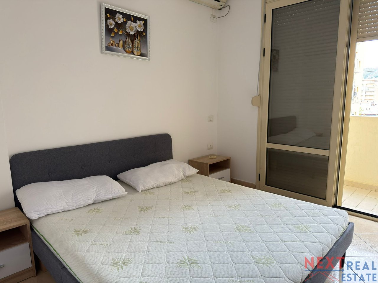 APARTAMENT 1+1 ME QERA – 350 EURO/MUAJ – LUNGOMARE, VLORE