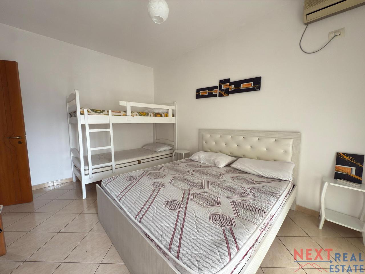 STUDIO ME QERA – 300 EURO/MUAJ – LUNGOMARE, VLORE